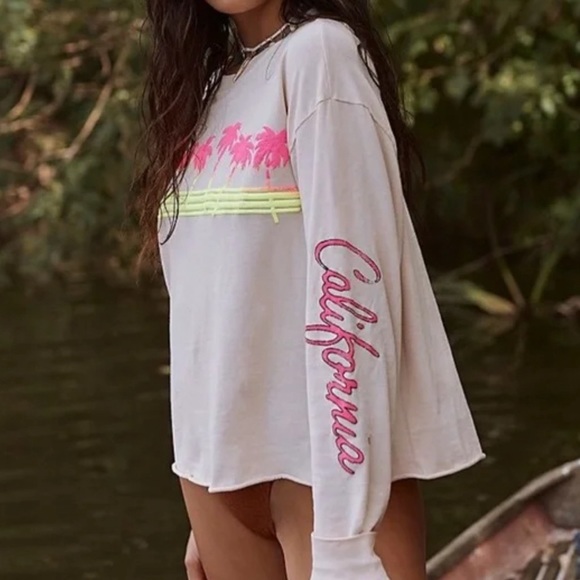 NWT FREE PEOPLE- California Palm Tree Long Sleeve Creme Top - Picture 7 of 7